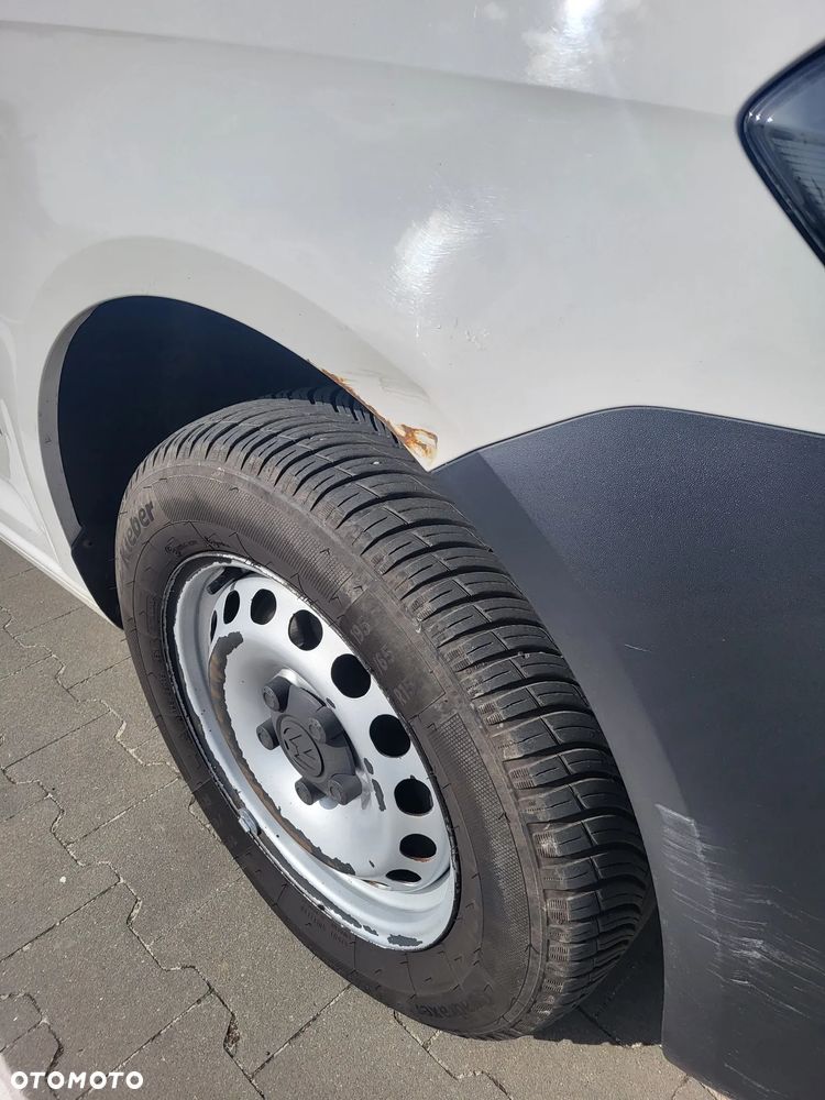 Volkswagen Caddy Maxi - 17