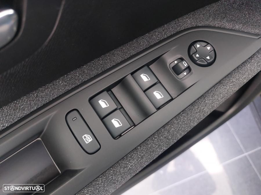 Peugeot 3008 1.5 BlueHDi Active - 13