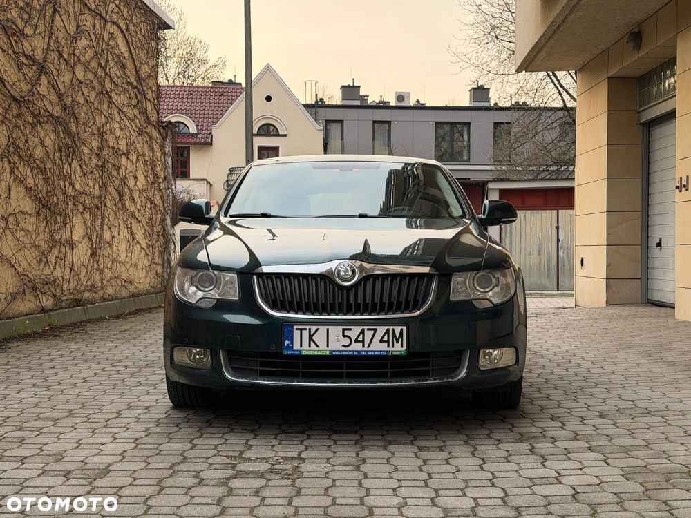 Skoda Superb 2.0 TDI L&K DSG - 2
