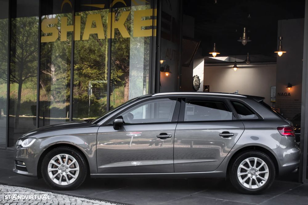 Audi A3 1.6 TDI Attraction - 2