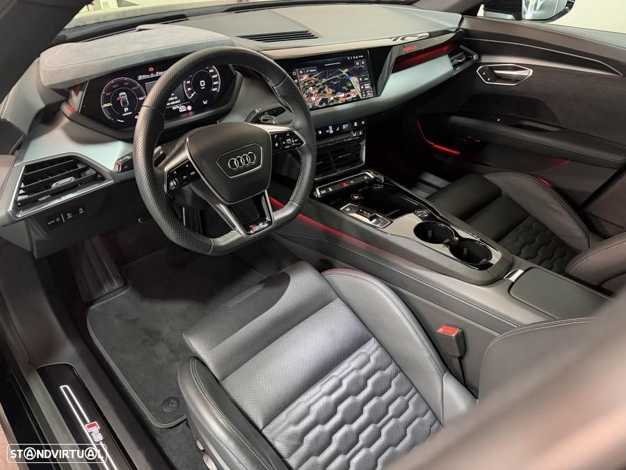 Audi RS e-tron GT quattro - 13