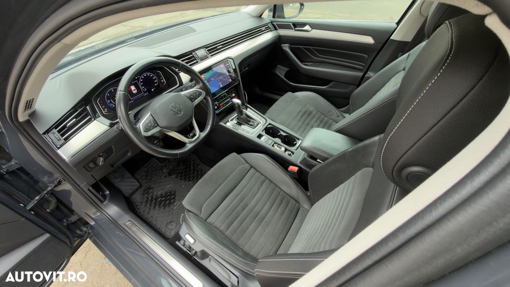 Volkswagen Passat 2.0 TDI DSG 4Mot Highline - 9
