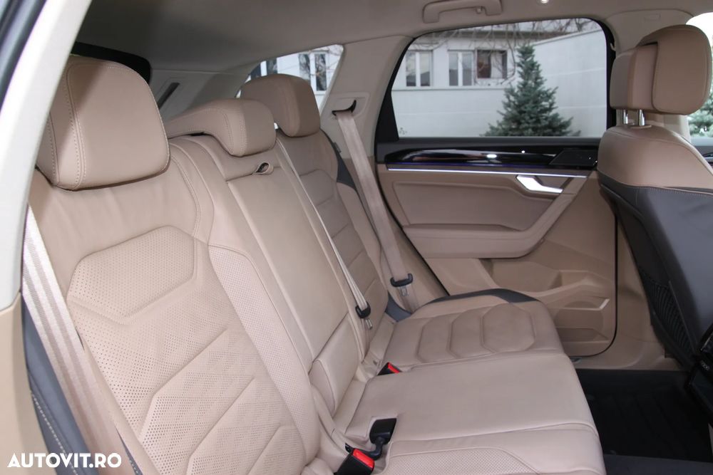Volkswagen Touareg V6 TDI R-Style - 19
