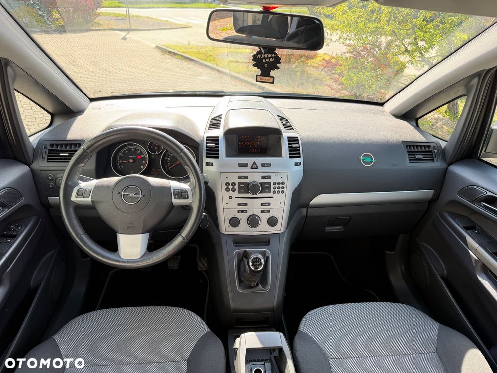 Opel Zafira - 22