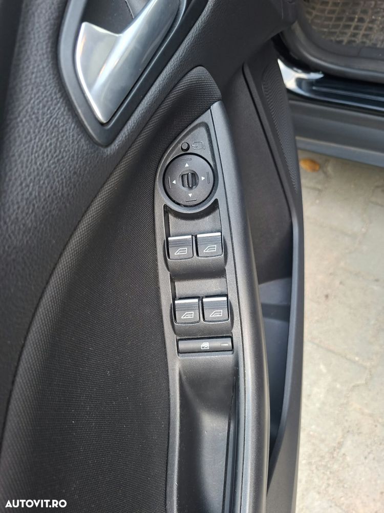 Ford Focus - 13