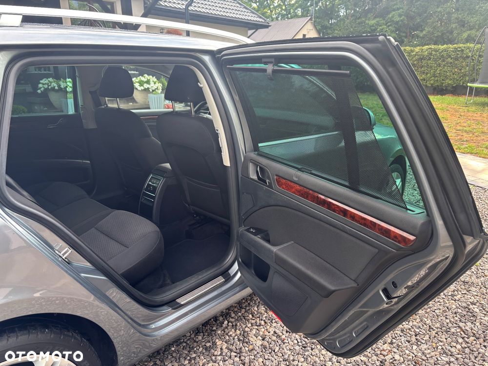 Skoda Superb 2.0 TDI Elegance DSG - 33