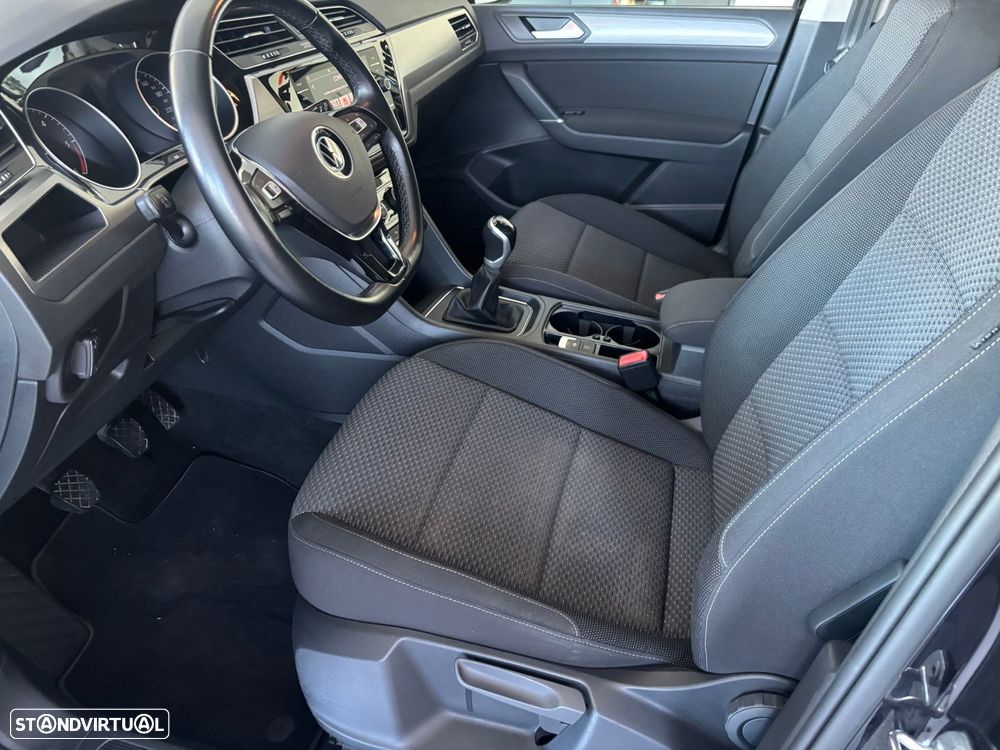 VW Touran 2.0 TDI Confortline - 9