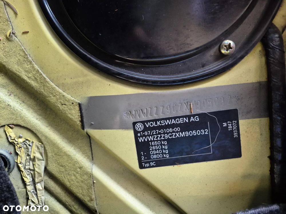 Volkswagen New Beetle 2.0 - 8