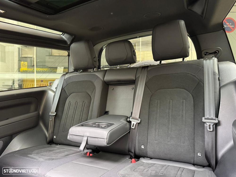 Land Rover Defender - 7