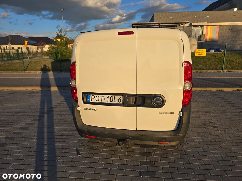 Opel COMBO - 11