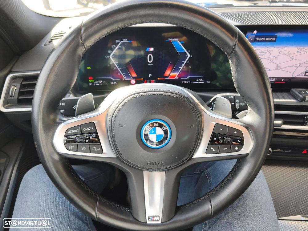 BMW 320 e Pack Desportivo M Auto - 13