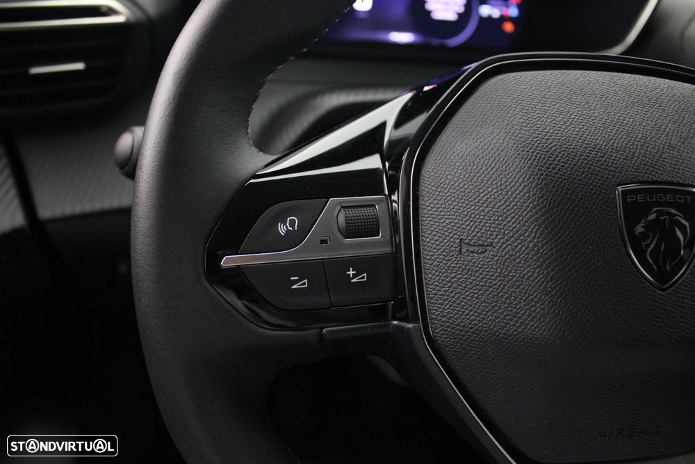 Peugeot 208 1.2 PureTech Allure — fotografia 10