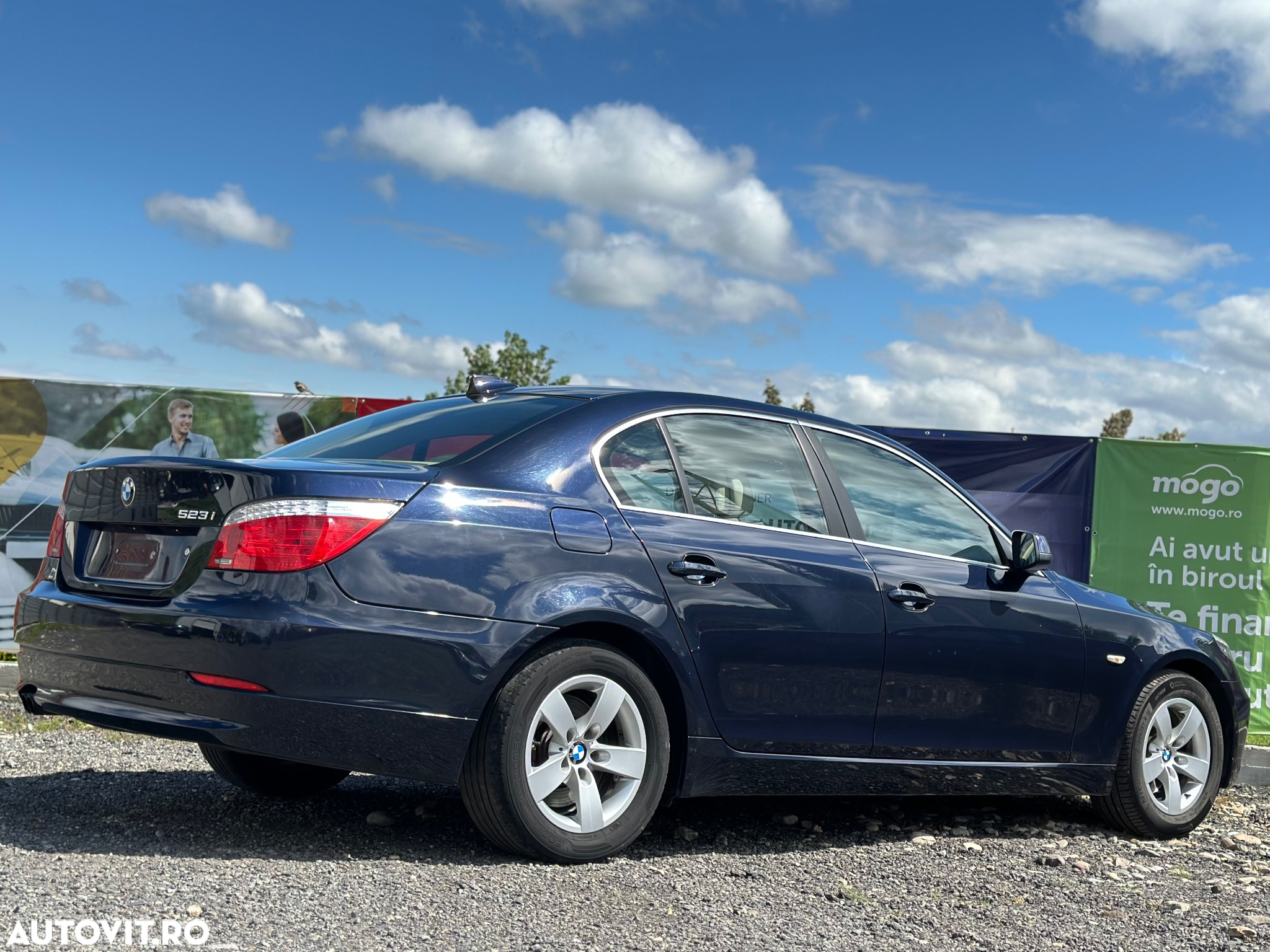 BMW Seria 5 523i Edition Sport - 4