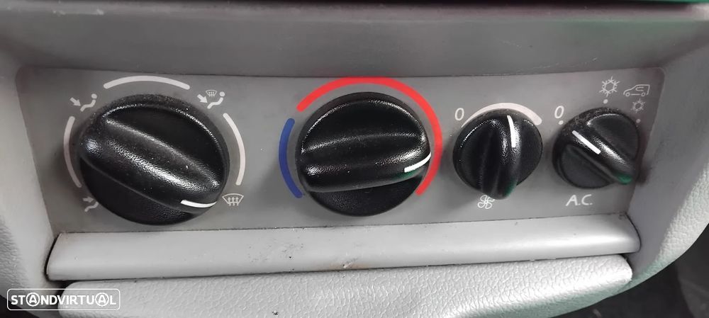 Renault Kangoo 1.5 dCi 80 Confort - 9