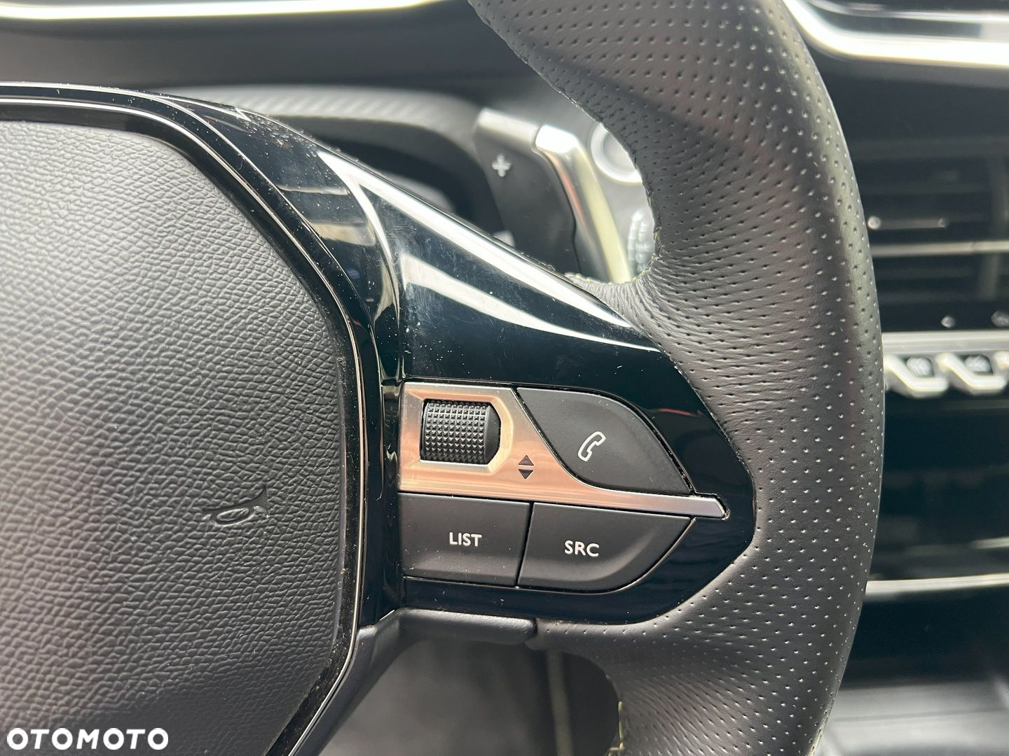 Peugeot 2008 1.2 PureTech GT S&S EAT8 - 15