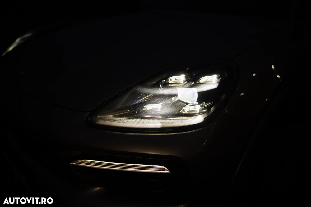 Porsche Cayenne S - 19