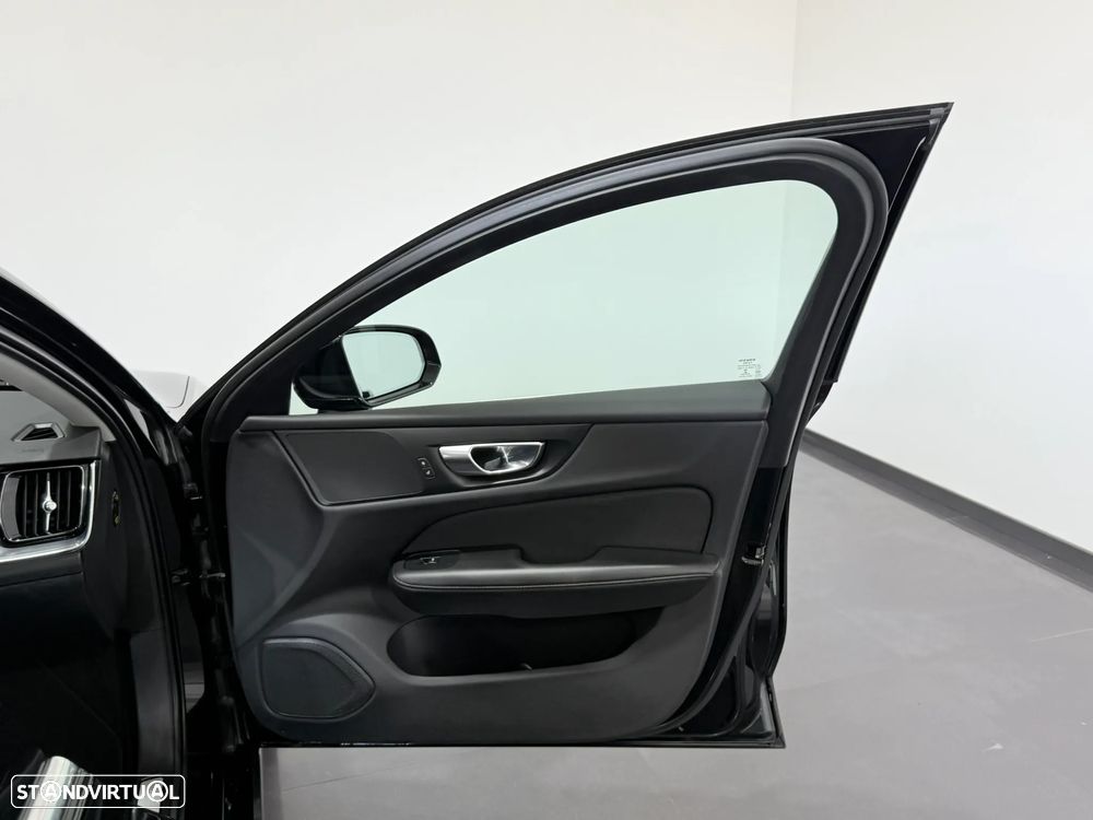 Volvo V60 2.0 T6 AWD TE Inscription Expression - 43