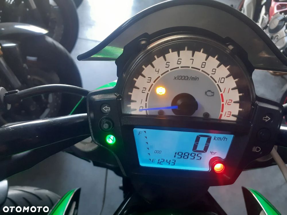 Kawasaki ER - 23