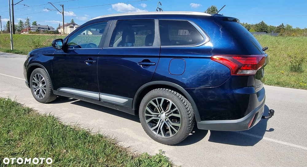 Mitsubishi Outlander 2.0 Intense + Navi 4WD CVT - 7