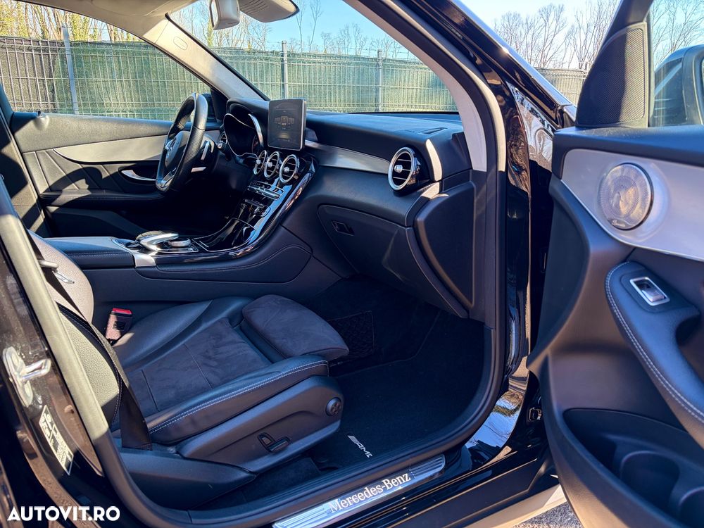 Mercedes-Benz GLC 250 d 4MATIC 9G-TRONIC AMG Line - 23