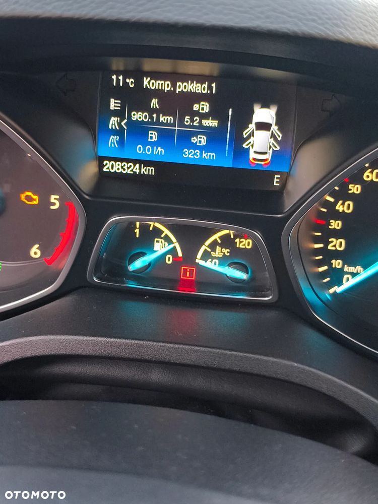 Ford Kuga ver-vignale-1-5-tdci-fwd - 10