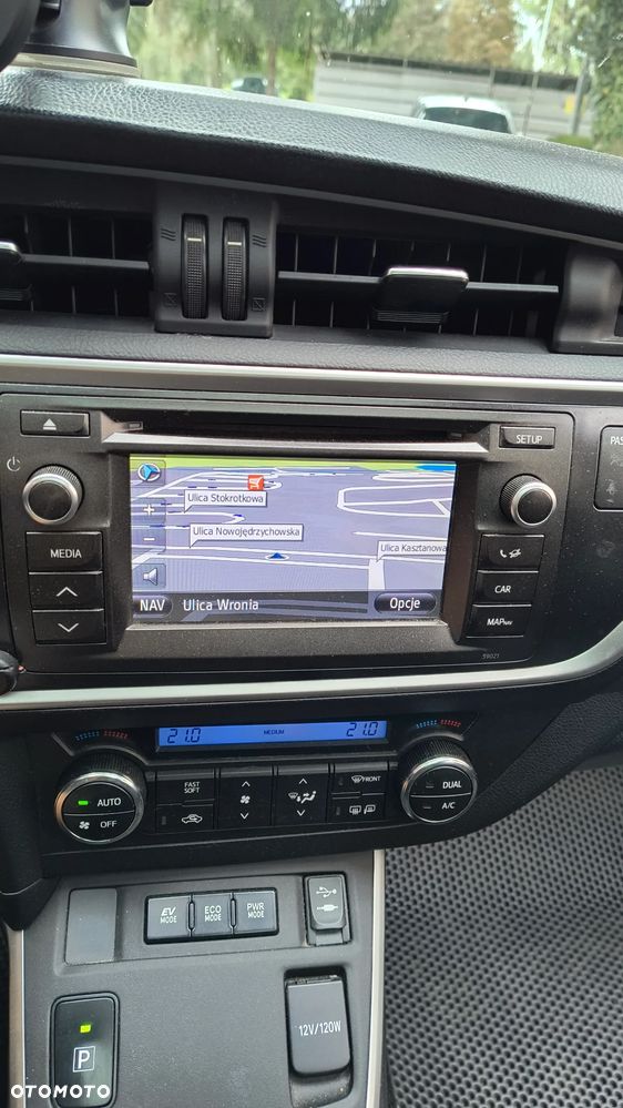 Toyota Auris 1.8 HSD Prestige NAVI - 11