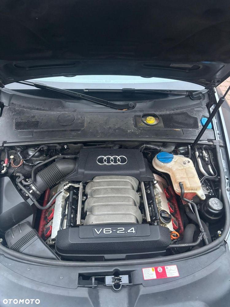 Audi A6 Avant 2.4 - 40