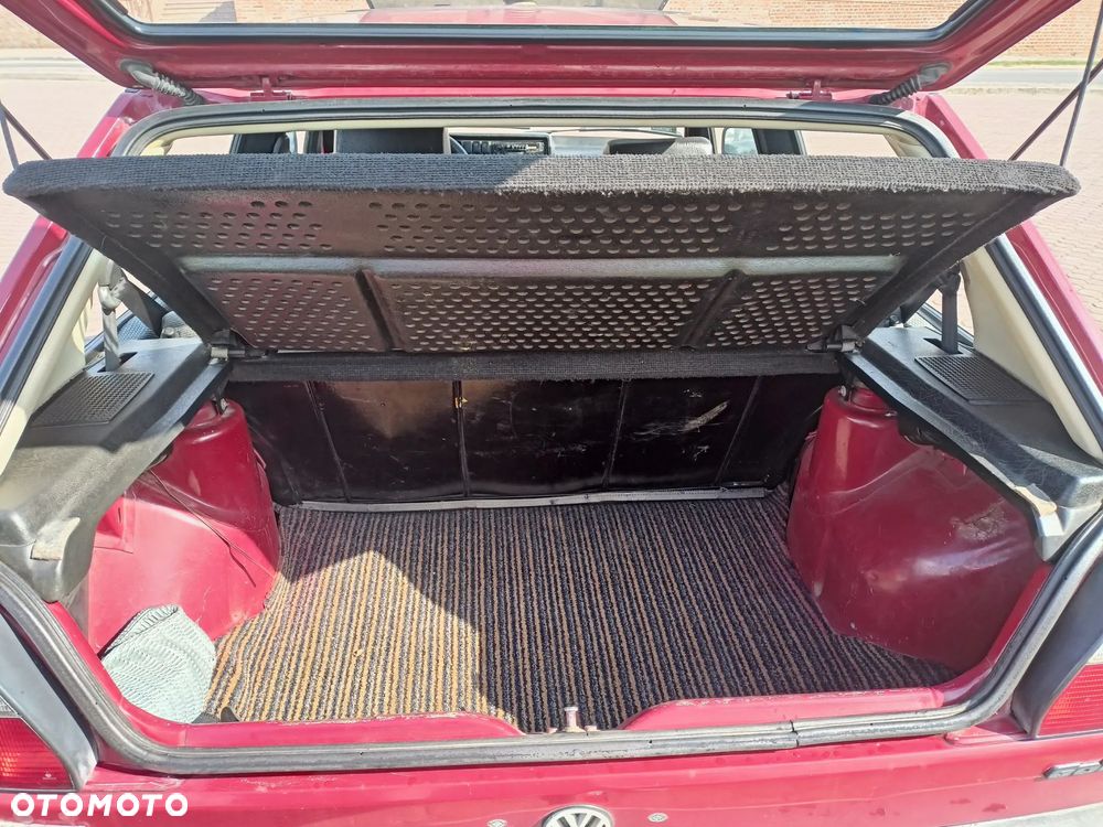 Volkswagen Golf 1.3 - 14