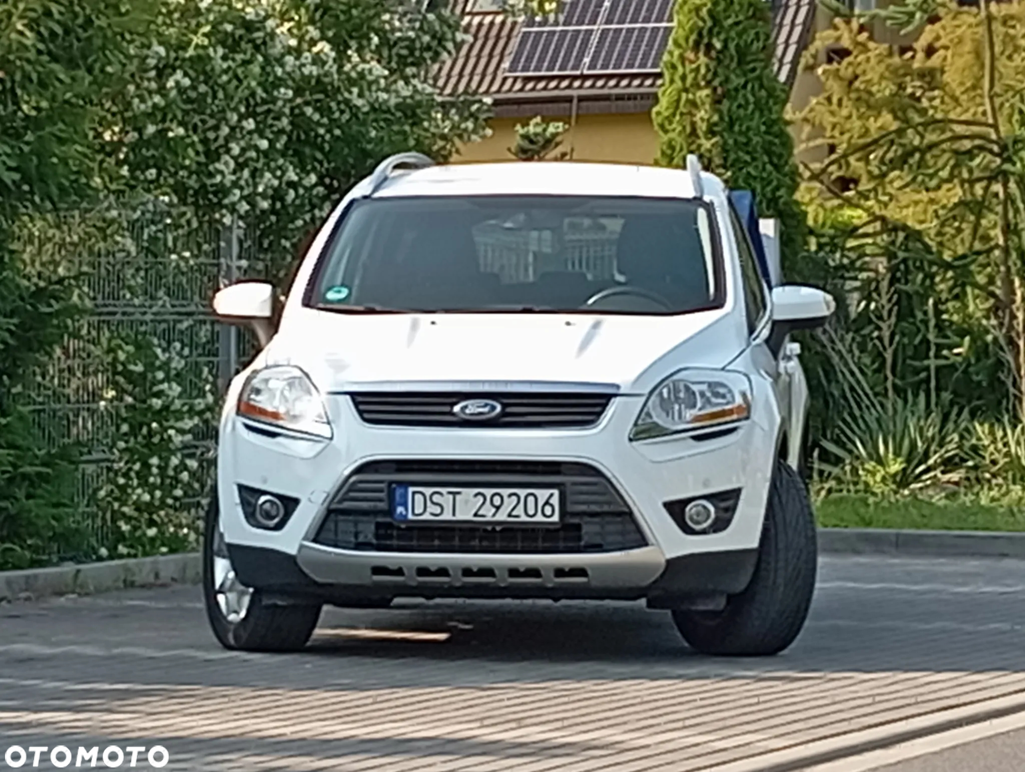 Ford Kuga 2.0 TDCi 2x4 Trend - 4