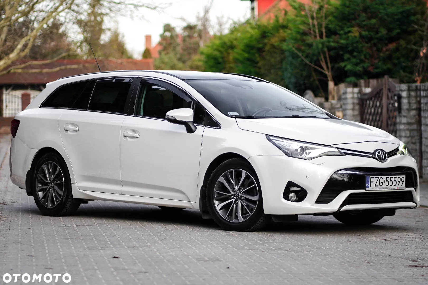 Toyota Avensis 2.0 D-4D Prestige - 12
