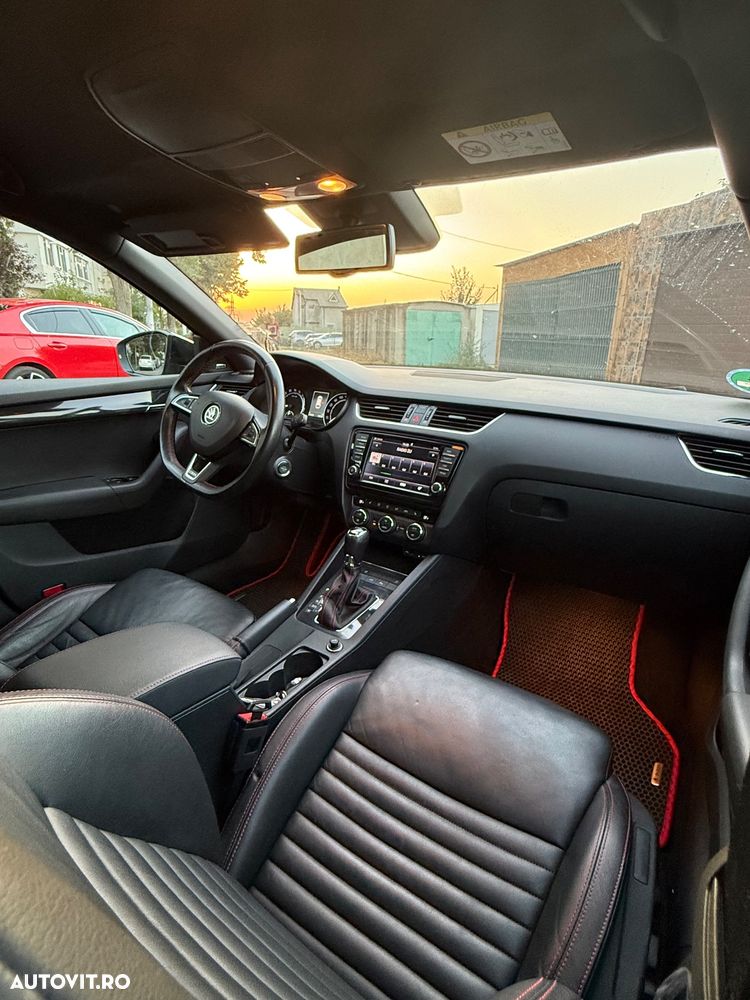 Skoda Octavia 2.0 TDI DSG RS - 4