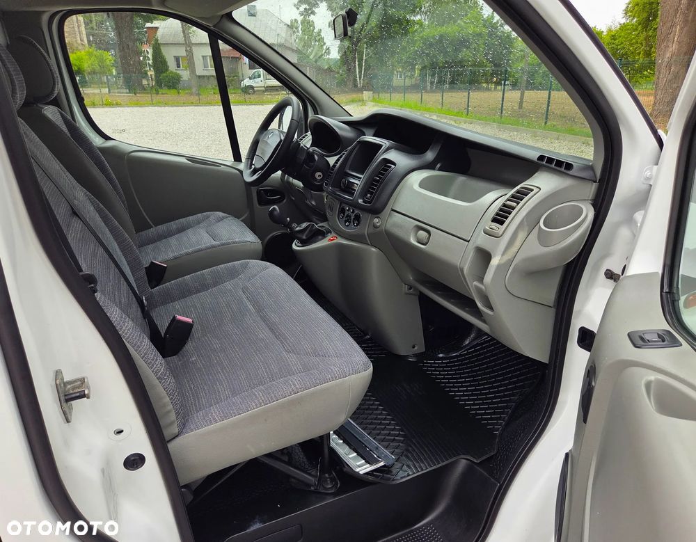 Renault Trafic - 12