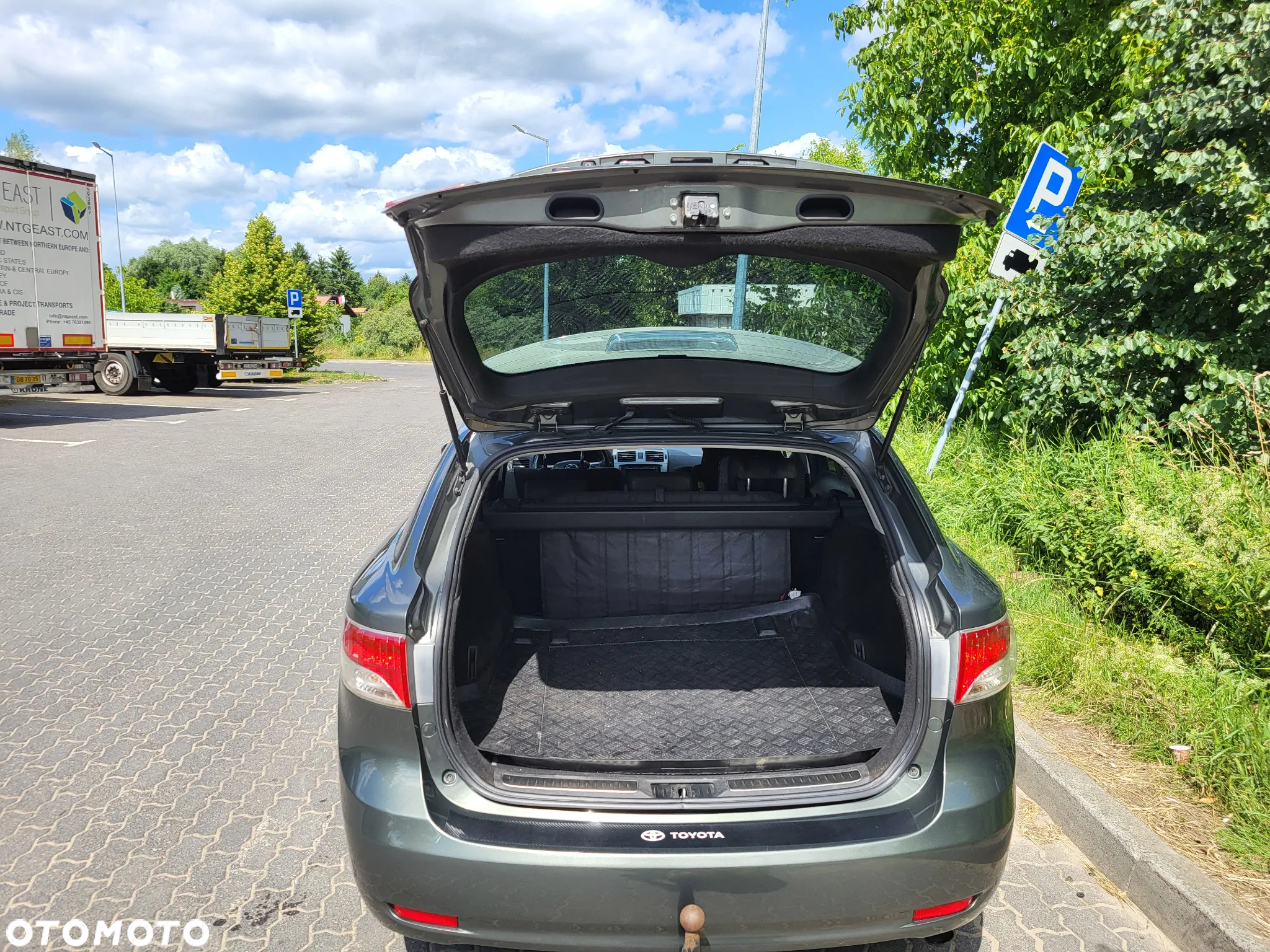 Toyota Avensis - 10