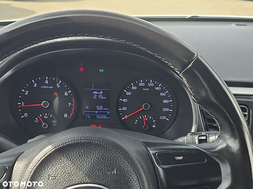 Kia Rio - 14