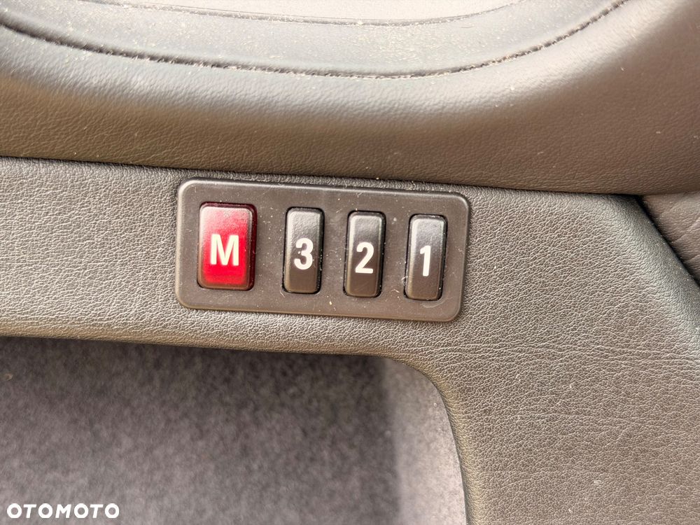 BMW Seria 5 - 36