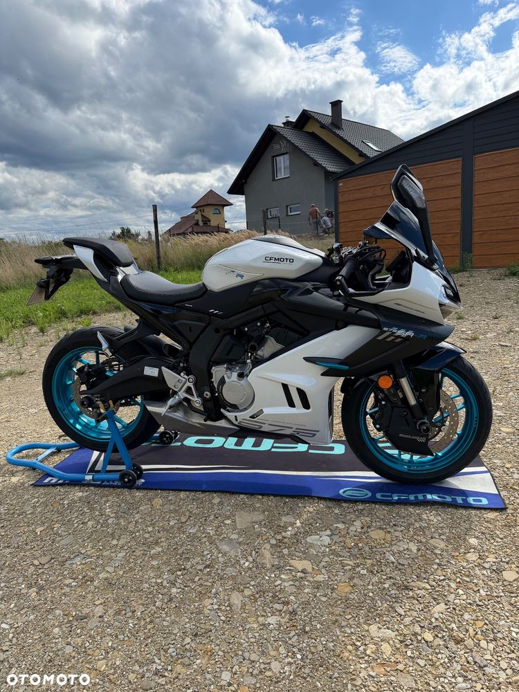 CFMoto 675SR - 2