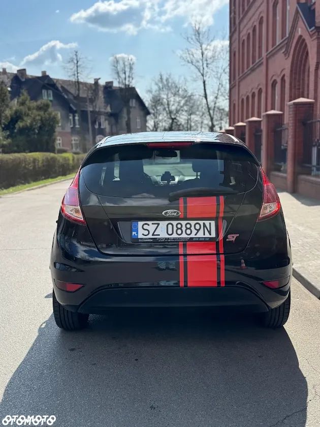 Ford Fiesta 1.0 Start-Stop Champions Edition - 4
