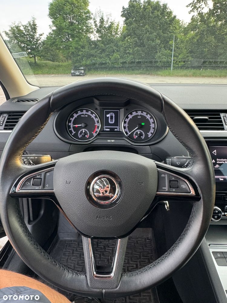 Skoda Octavia 2.0 TDI Ambition DSG - 29