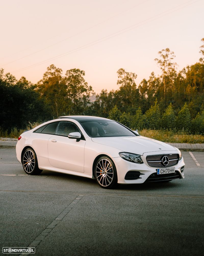 Mercedes-Benz E 300 AMG Line - 3