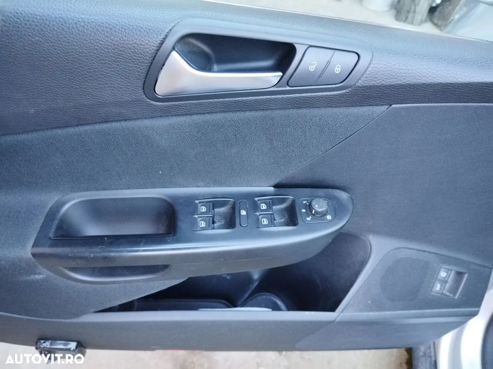 Volkswagen Passat 2.0 TDI Comfortline DPF - 20