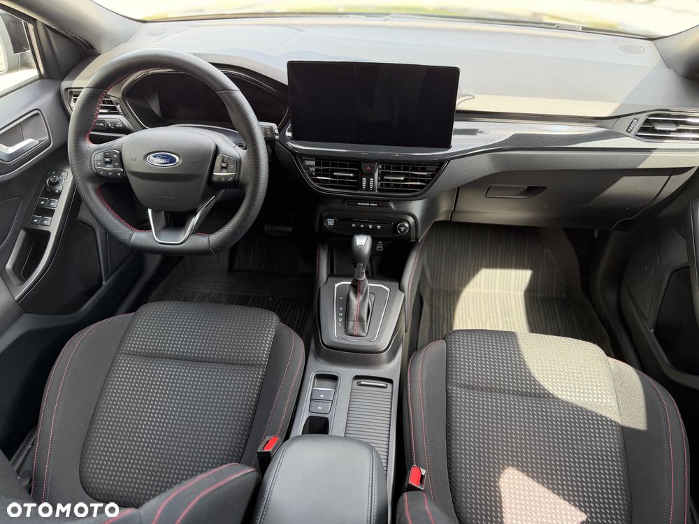 Ford Focus 1.0 EcoBoost mHEV ST-Line X - 36