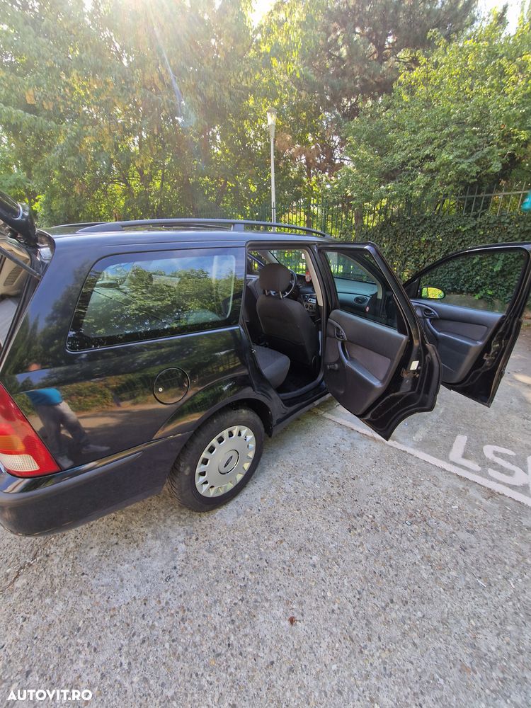 Ford Focus 1.8TDDI - 6