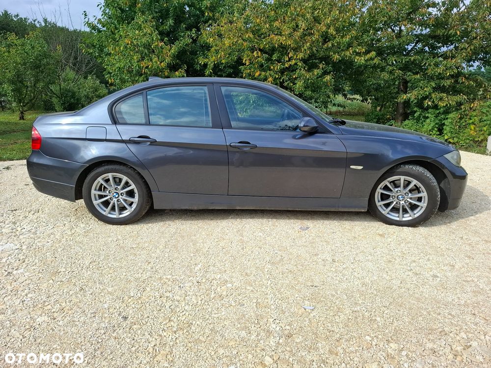 BMW Seria 3 318d - 2