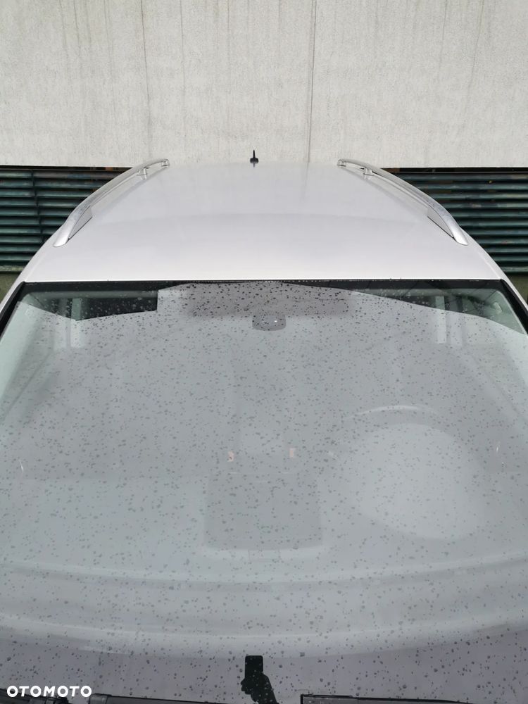 Volkswagen Touran 1.4 TSI United - 9