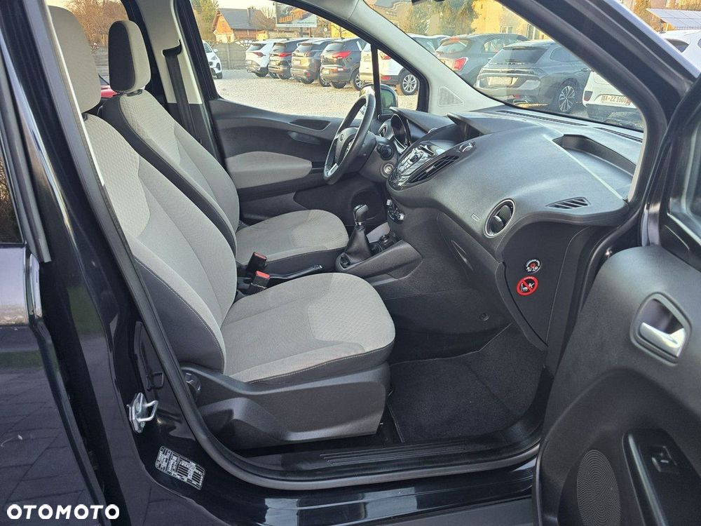 Ford Tourneo Courier - 13