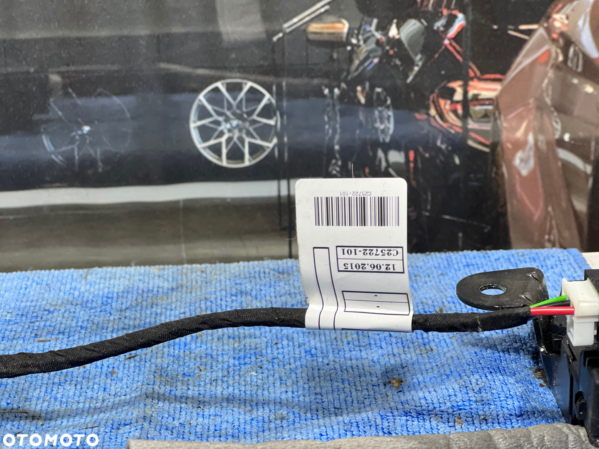 BMW 2 F45 F46  ZAMEK DOCIĄG KLAPY BAGAŻNIKA 7348531 7348530 - 5