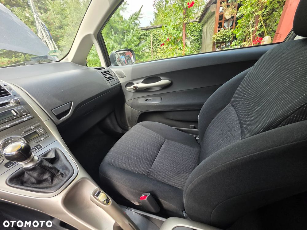 Toyota Auris 2.0 D-4D Luna - 17