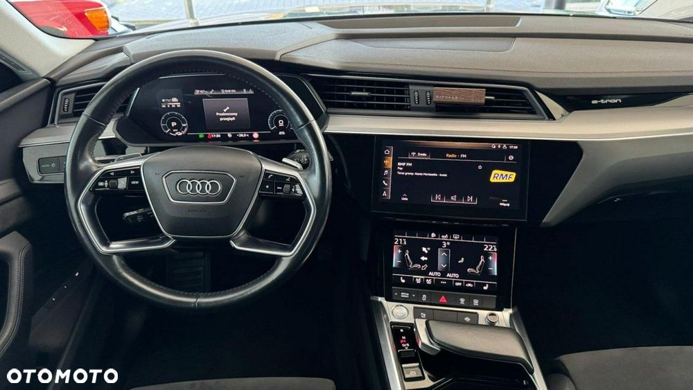 Audi e-tron - 37