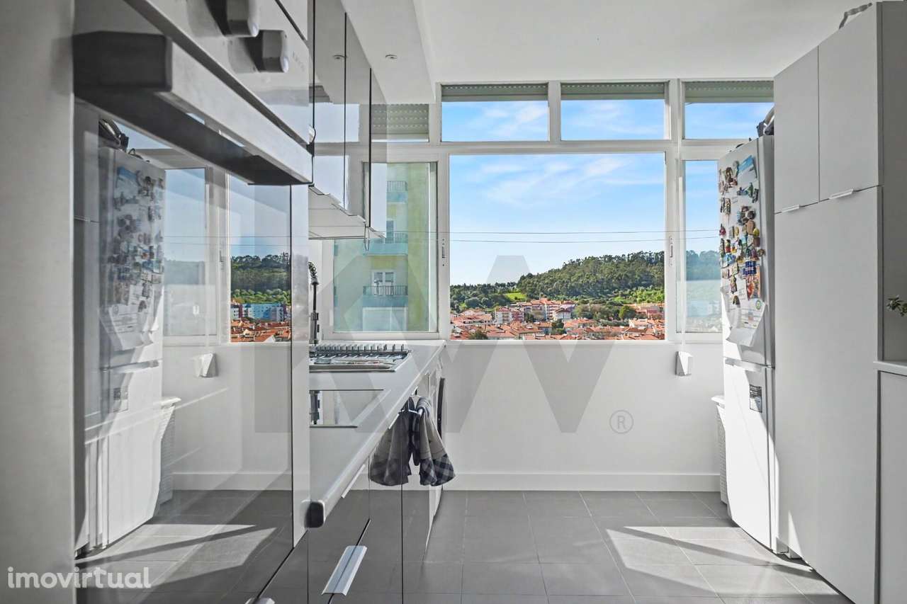 T2 com boas áreas no centro de Carnaxide - Grande imagem: 5/22