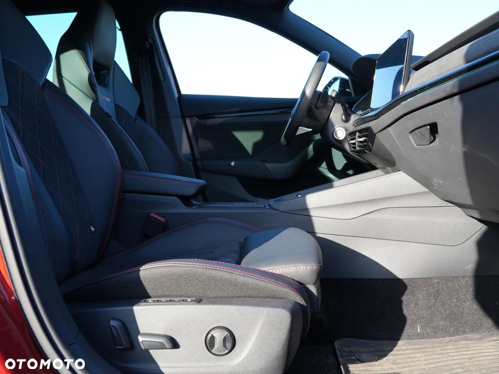 Skoda Octavia 2.0 TSI RS DSG - 36